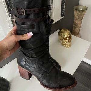 Ladies boots
